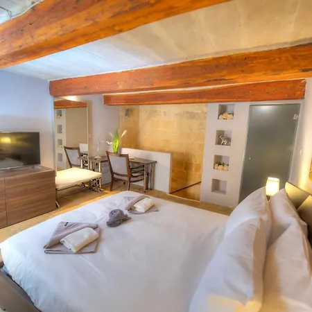 بيت للعطل Romantic And Historical Maisonette In The Center Of Mbal1-1 *