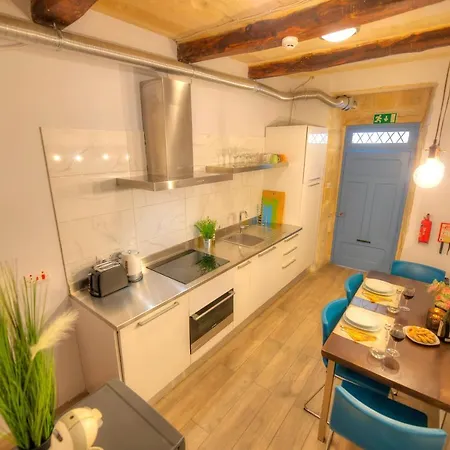 بيت للعطل Romantic And Historical Maisonette In The Center Of Mbal1-1 فاليتا