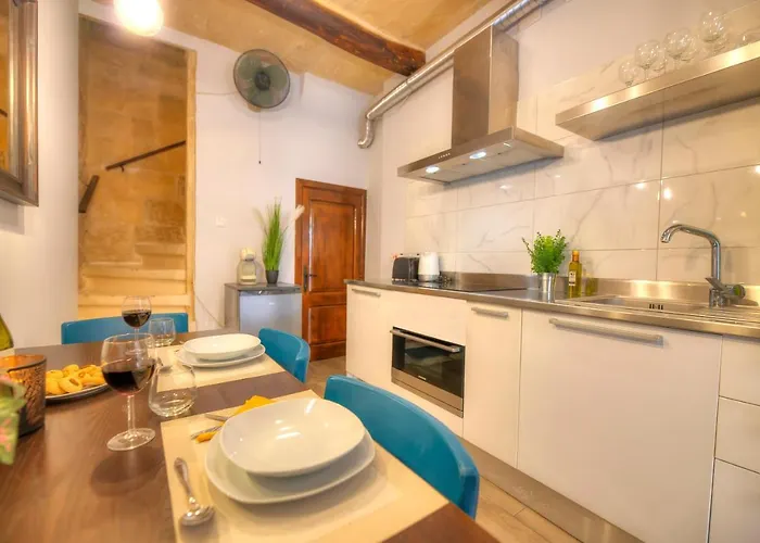 Romantic And Historical Maisonette In The Center Of Mbal1-1 Case de vacanță *